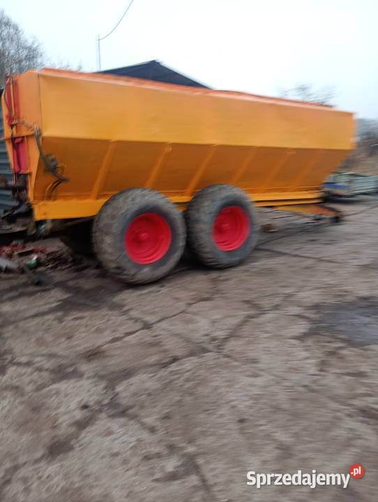 Rozsiewacz nawozów amazone Rozrzutnik nieuszkodzony Węgorzewo