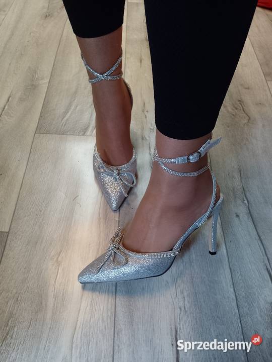 40 Srebrne bogato zdobione czółenka wieczorowe z Kraków