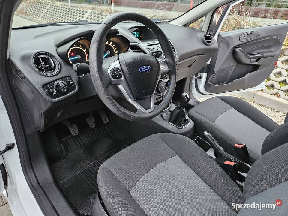 Ford Fiesta 2016 125 82 salon Polska gniazdo USB podkarpackie Rzeszów