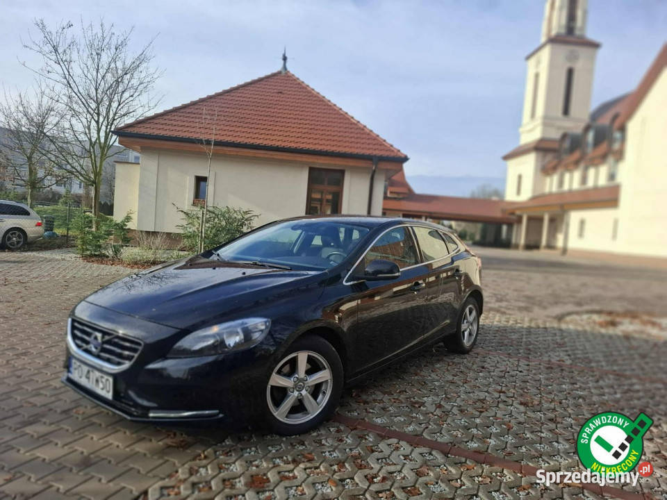 Volvo V40 ZADBANY II 2012 światła do jazdy dziennej Poznań