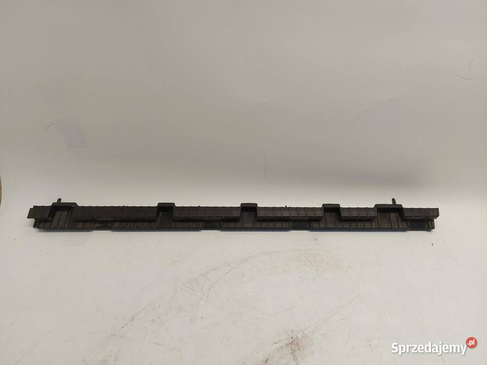 VOLVO XC90 II D5 Mocowanie listwy progowej przód