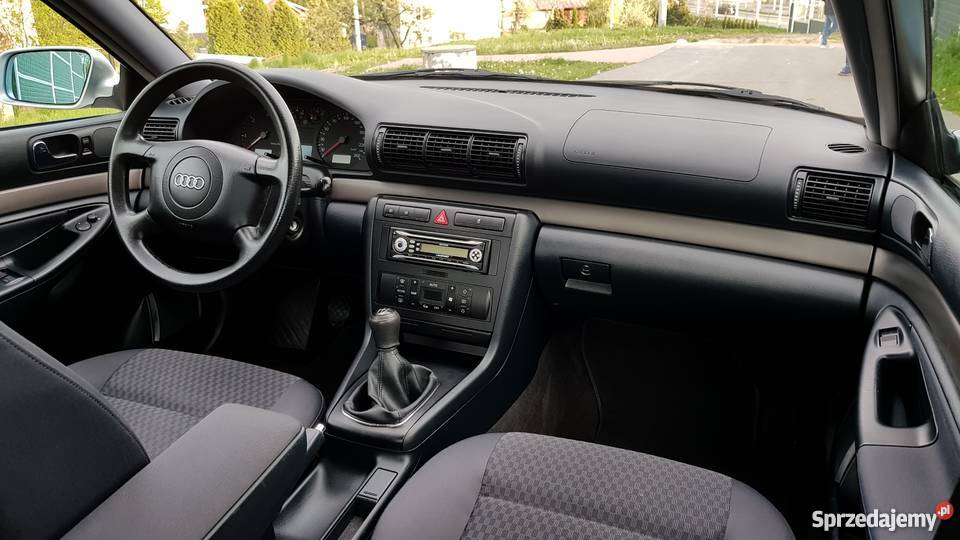 AUDI A4 B5 19 TDI 90 Lift Książka Serwisowa IGŁA srebrny Brzozów sprzedam