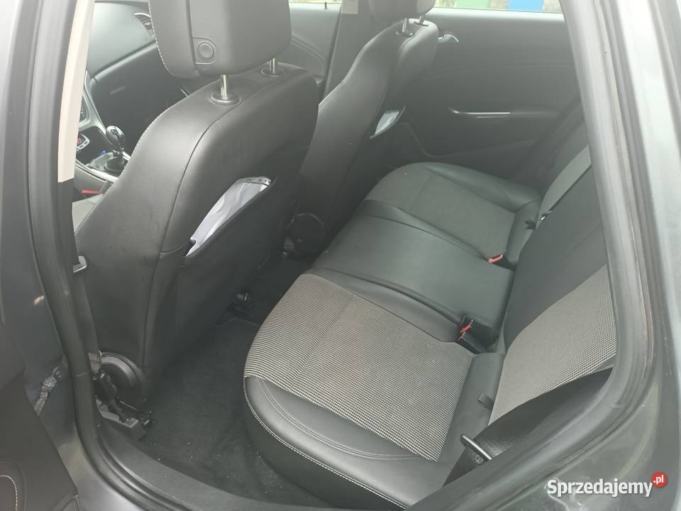 Opel Astra Astra J Sports Tourer Kombi grzana kujawsko-pomorskie Grudziądz sprzedam