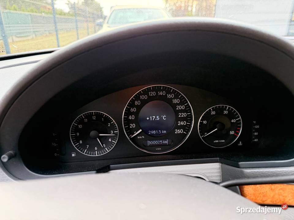 Mercedes Klasy E Zadbany i serwisach okazja Tomaszów Lubelski