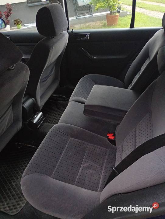 VW golf 4 Rok produkcji 1998 Kije sprzedam