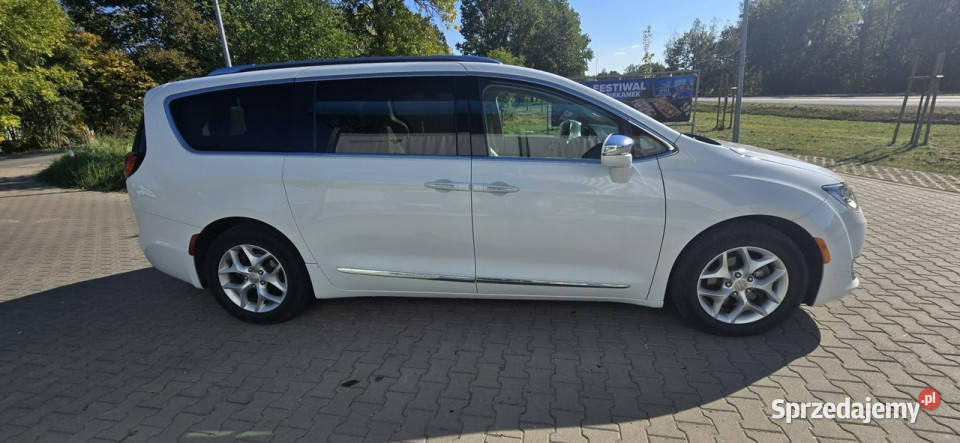 Chrysler Pacifica Karczew