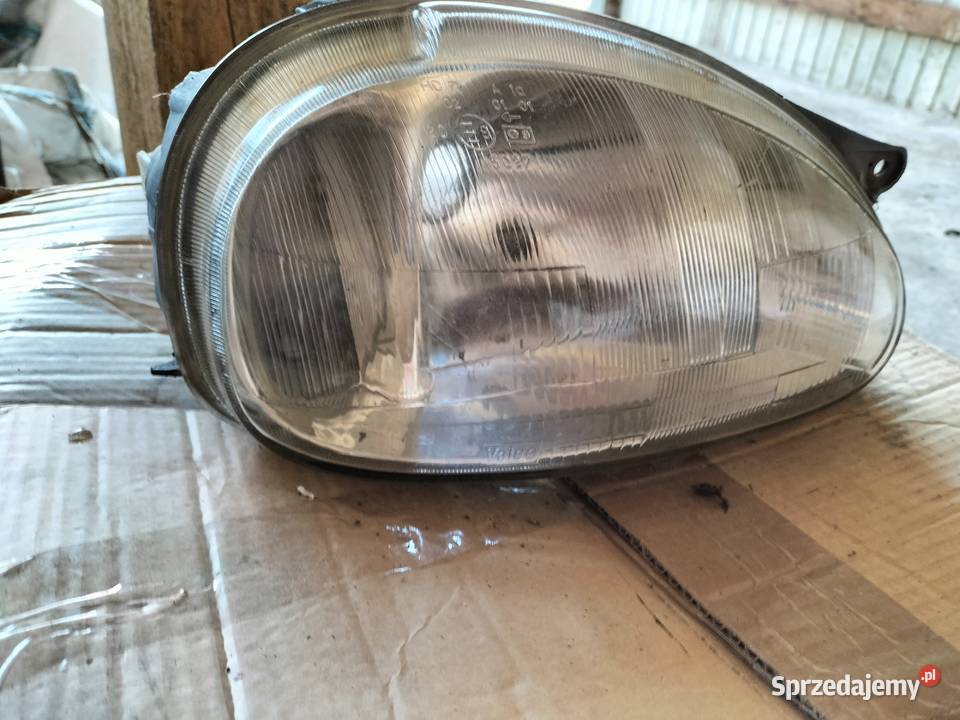 OPEL CORSA B PRAWA LAMPA PRZÓD BEZ SILNICZKA lampy przednie Kamień-Kolonia