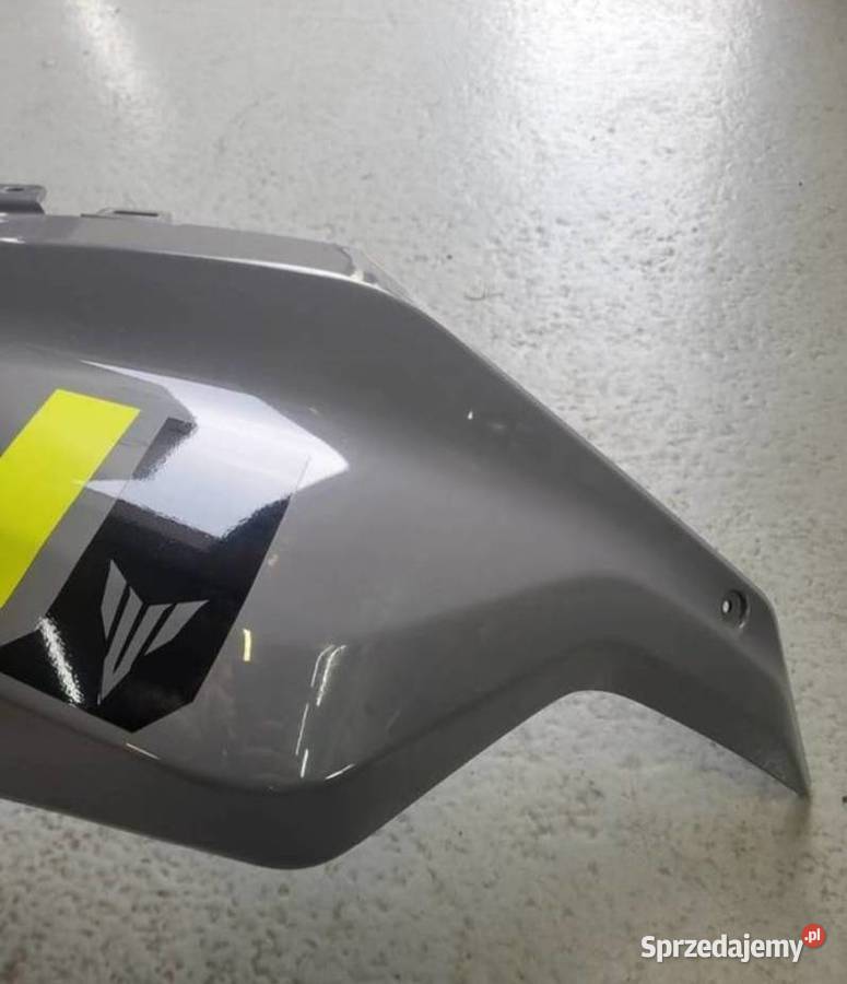 YAMAHA MT 07 MT07 NAKŁADKA ZBIORNIKA PRAWA WLOT Nowy Tomyśl sprzedam