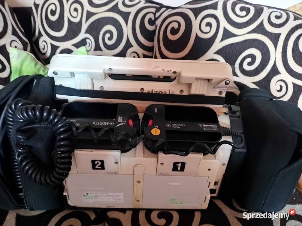 defibrylator lifepak 12