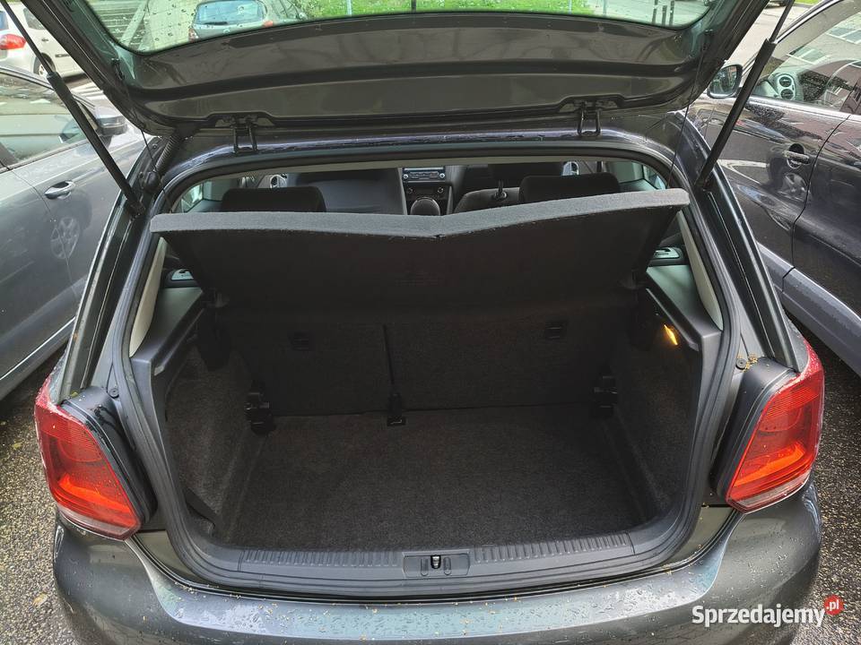 SPRZEDAM SAMOCHÓD VW POLO Z 2010 ROKU welurowa tapicerka Warszawa sprzedam
