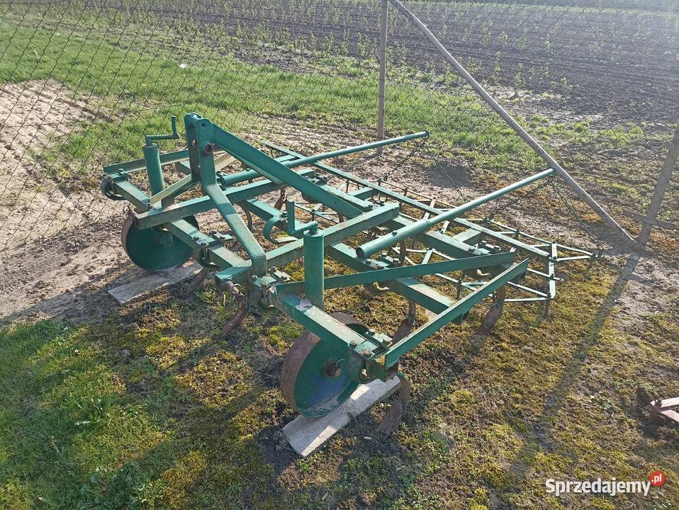 Kultywator z Bronami Rzeczniów