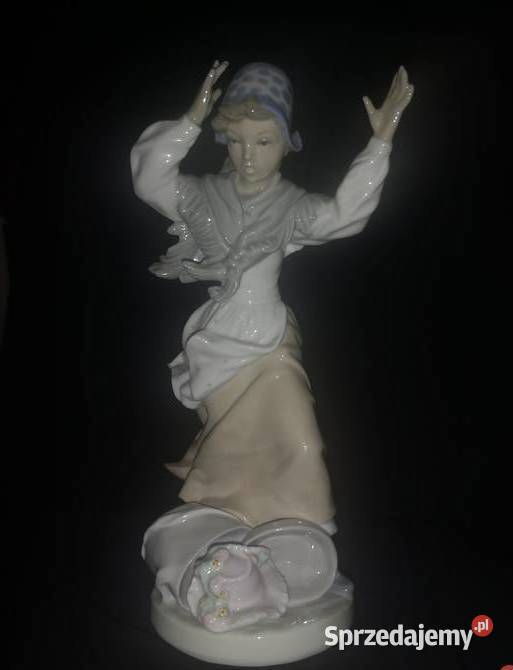 Figurka dziewczyny z kapeluszem Syg Zapfir Made