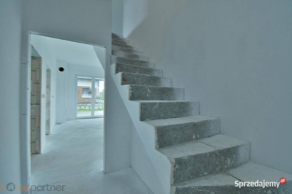 Dom wolnostojący Komorówko 160m2 garaż sprzedam