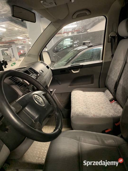 Wynajem busa przewóz osób przeprowadzki VW T5 Wynajem pojazdów Warszawa