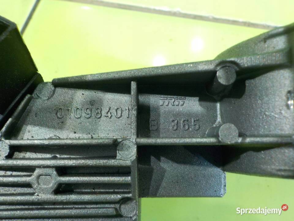 OPEL COMBO D 16r L1H1 stacyjka z kluczykiem Suków