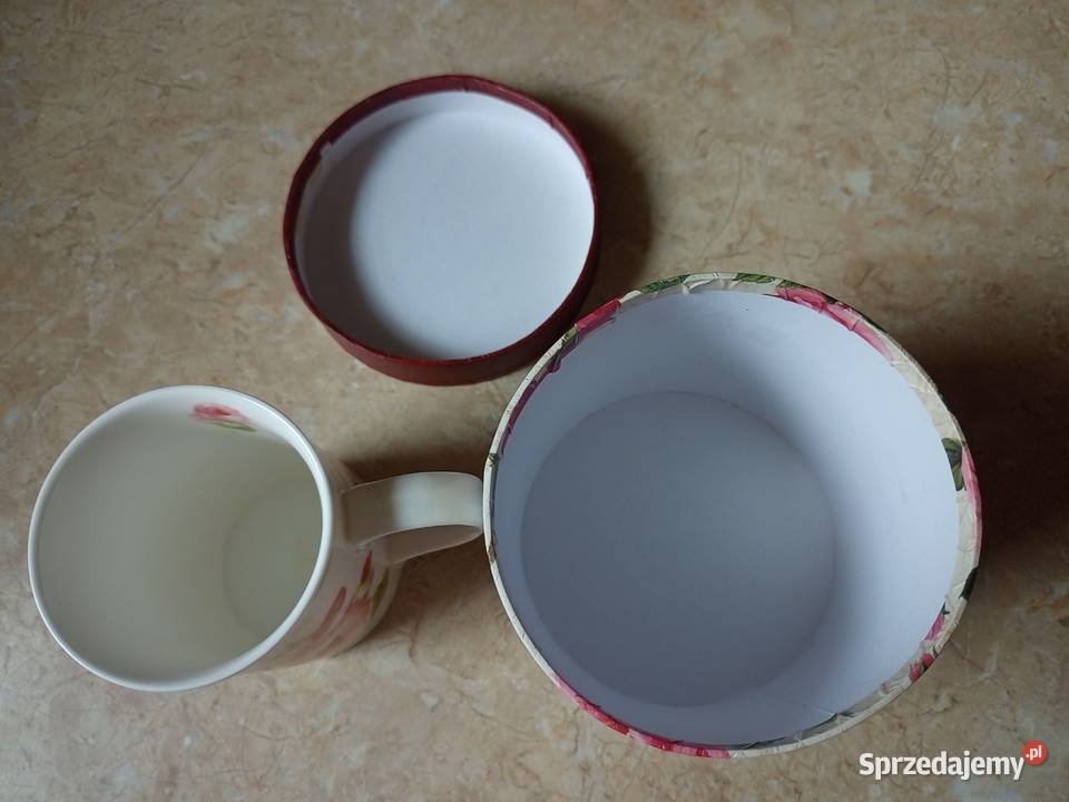 Garnuszek ozdobiony różami prezent śląskie Częstochowa