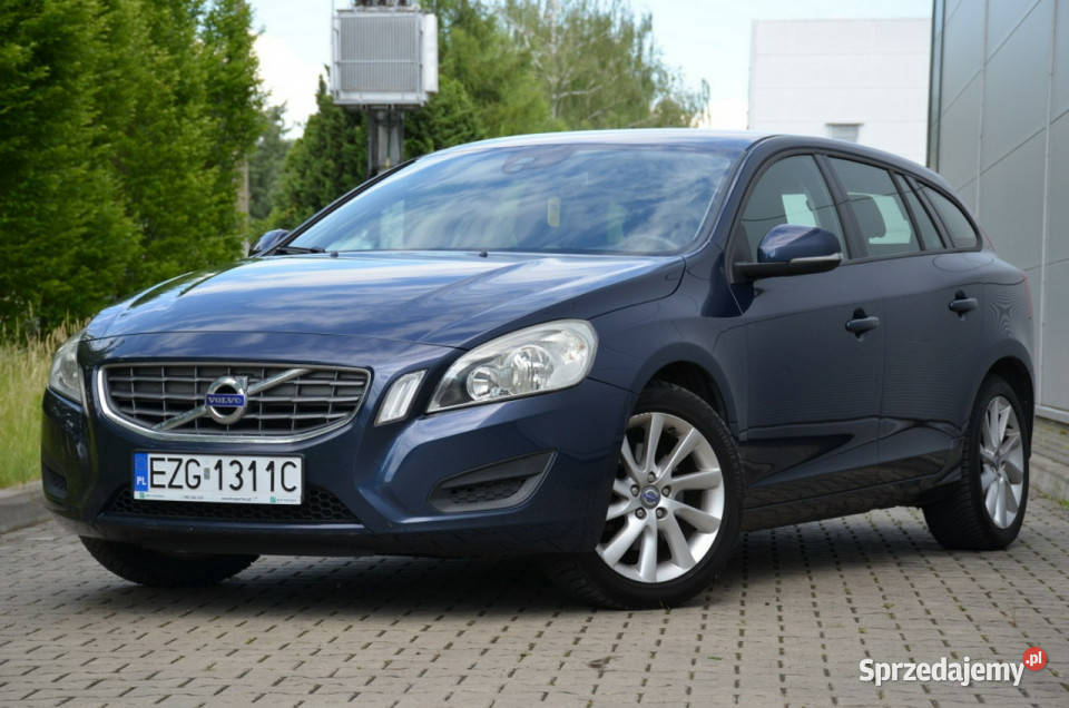 Volvo V60 Zarejestrowane 16D2 Navi StartStop wielofunkcyjna kierownica Kutno sprzedam
