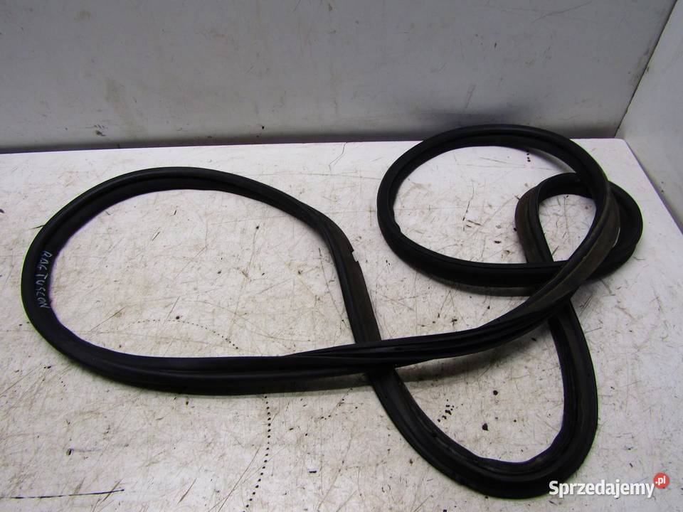 USZCZELKA KAROSERYJNA BAGAŻNIKA HYUNDAI TUCSON sprzedam