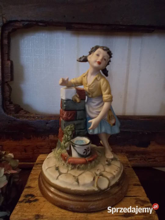 Włoska Figurka Dziewczyna Studni Vintage Pozostałe Szczecin sprzedam