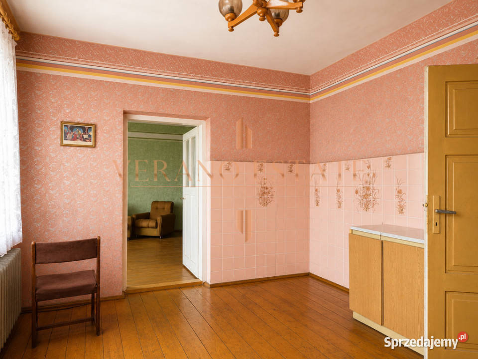 Dom z potencjałem inwestycyjnympod działalność Radomsko
