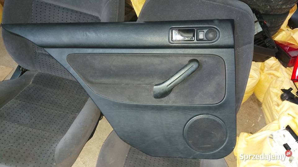 Tylna klapa kompletna z zawiasami VW Bora Poznań