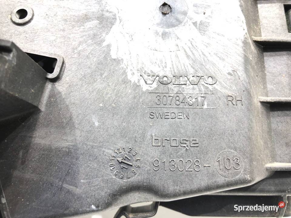 ZAMEK DRZWI PRAWY TYŁ VOLVO V60 I Kombi 31301747 osobowe Zamki, wkładki i kluczyki