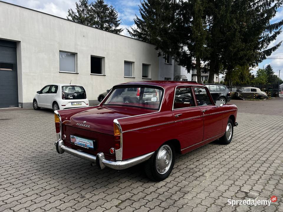 Peugeot 404 w stanie nowa tapicerka nowy lakier Rok produkcji 1966