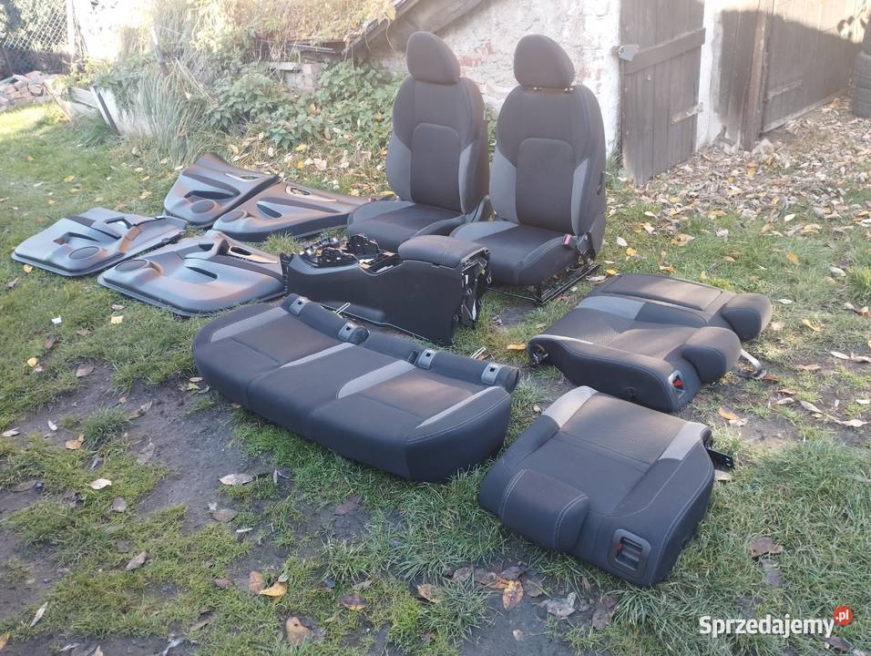 Nissan Qashqai j11 lift wnętrze dolnośląskie Oleśnica