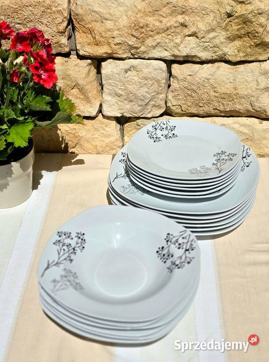 WYPRZEDAŻ MAGAZYNU 159 Zestaw 18 sztuk talerzy Zabrze