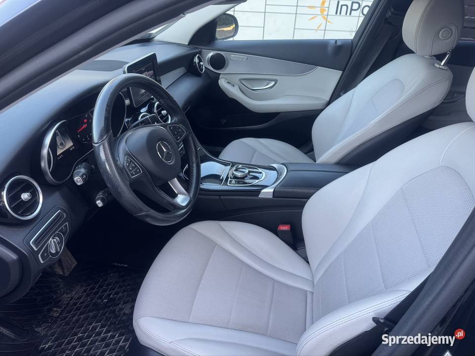 Mercedes Benz C klasa 2027 poj16 gniazdo AUX