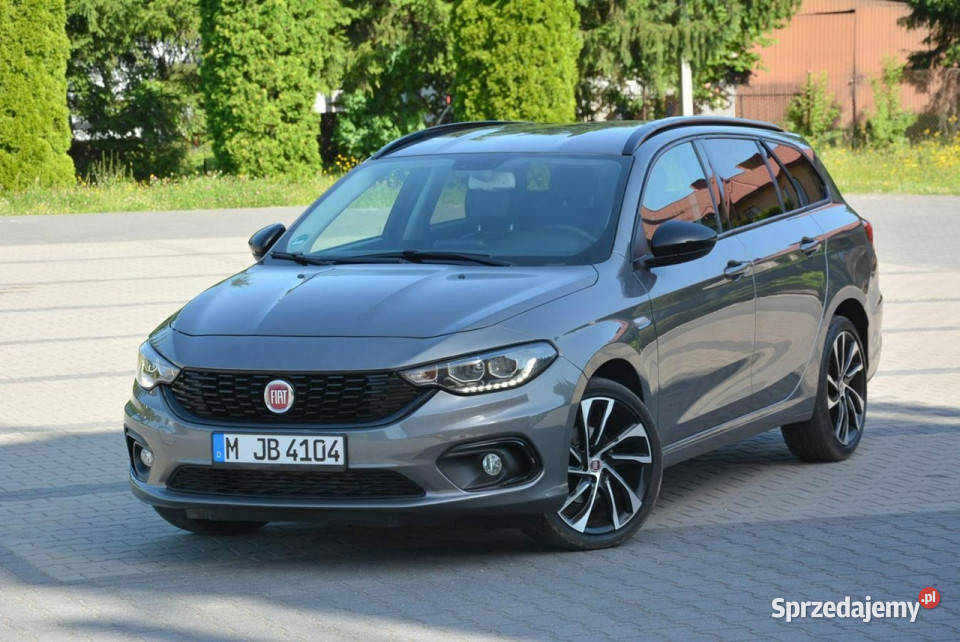 Fiat Tipo Duża Navi CarPlayAndroid Kamera serwisowany w ASO Tipo Ostrów Mazowiecka
