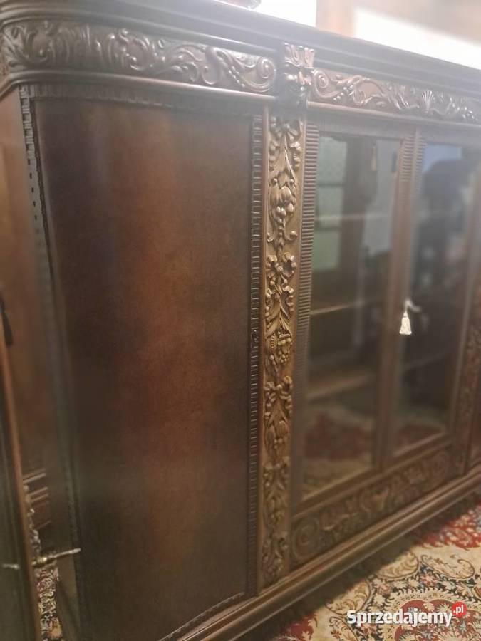 Piękna biblioteka na lwich łapach secsja Myślibórz