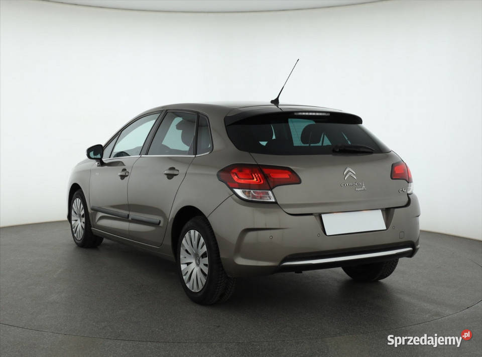 Citroen C4 12 PureTech Rok produkcji 2015