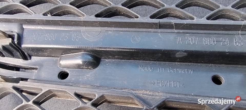 GRILL ATRAPA kratka MercedesBenz przód