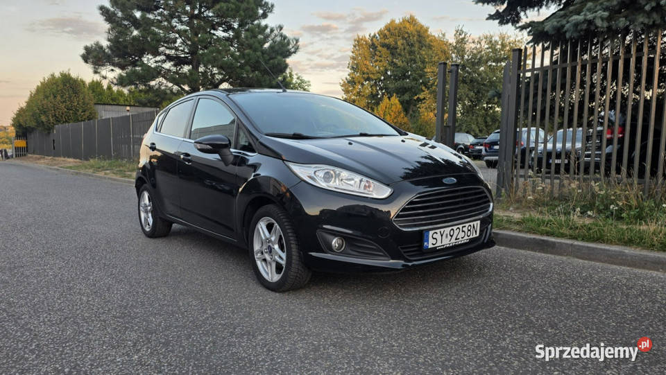 Ford Fiesta Ford Fiesta czarna LPG raty wynajem Zarejestrowany w Polsce Kraków