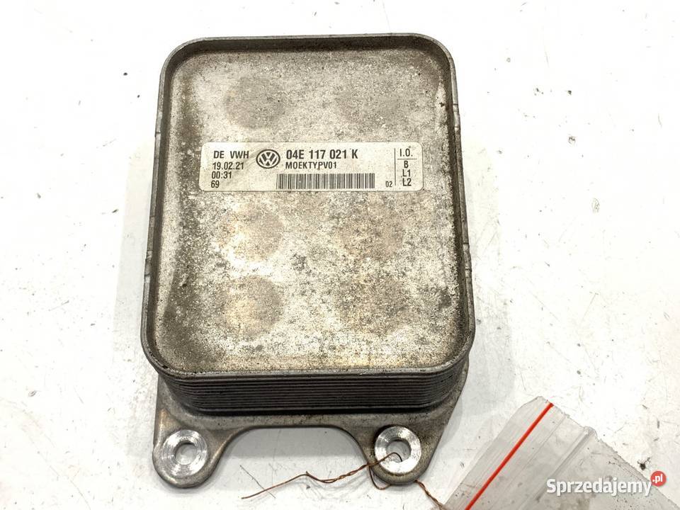 CHŁODNICA OLEJU VW TOURAN 04E117021K 15 150 Motoryzacja