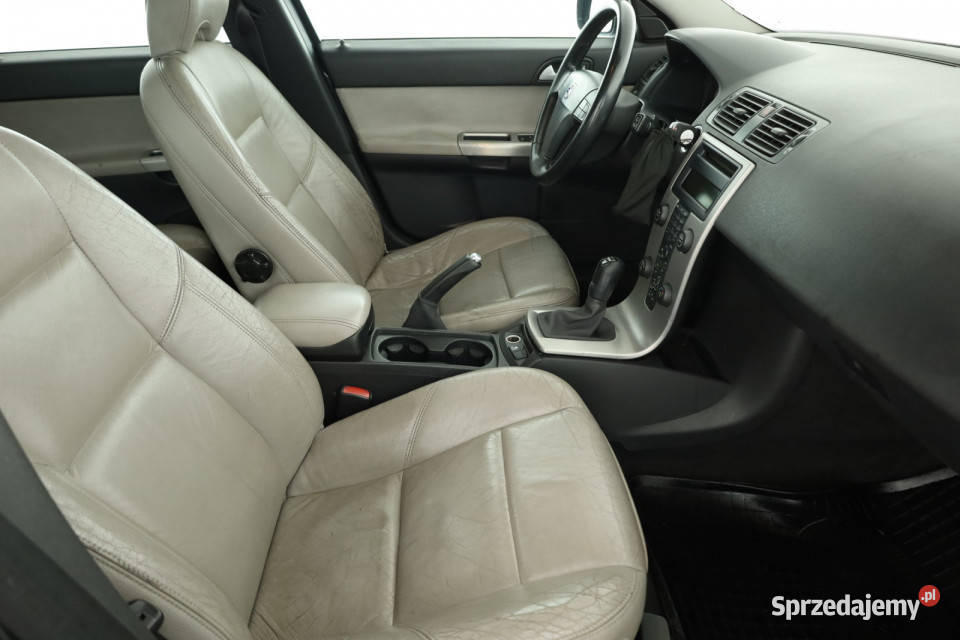 Volvo V50 20 D relingi dachowe Piaseczno