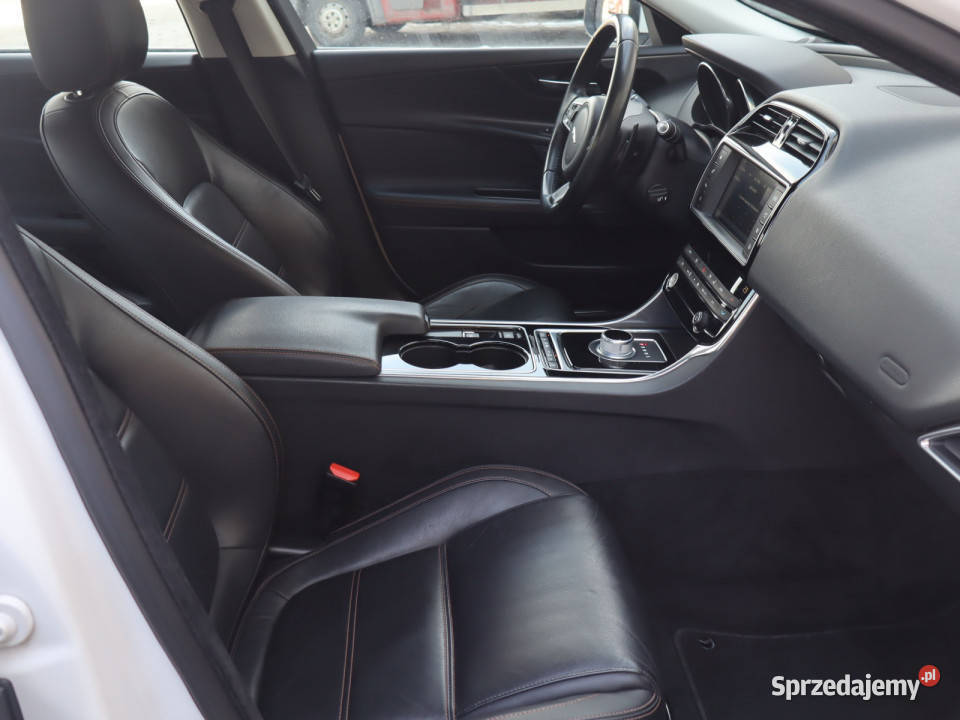 Jaguar XE 20d autoalarm XE Katowice