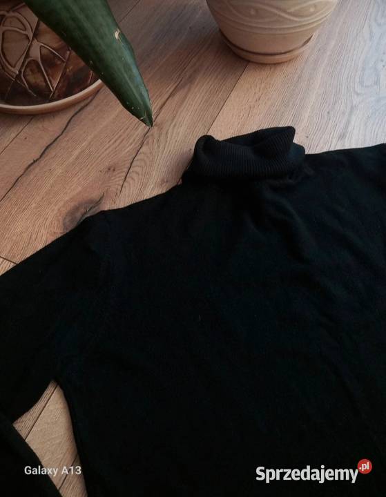 Czarny basic golf uniwersalny idealny na jesień Kietlów sprzedam