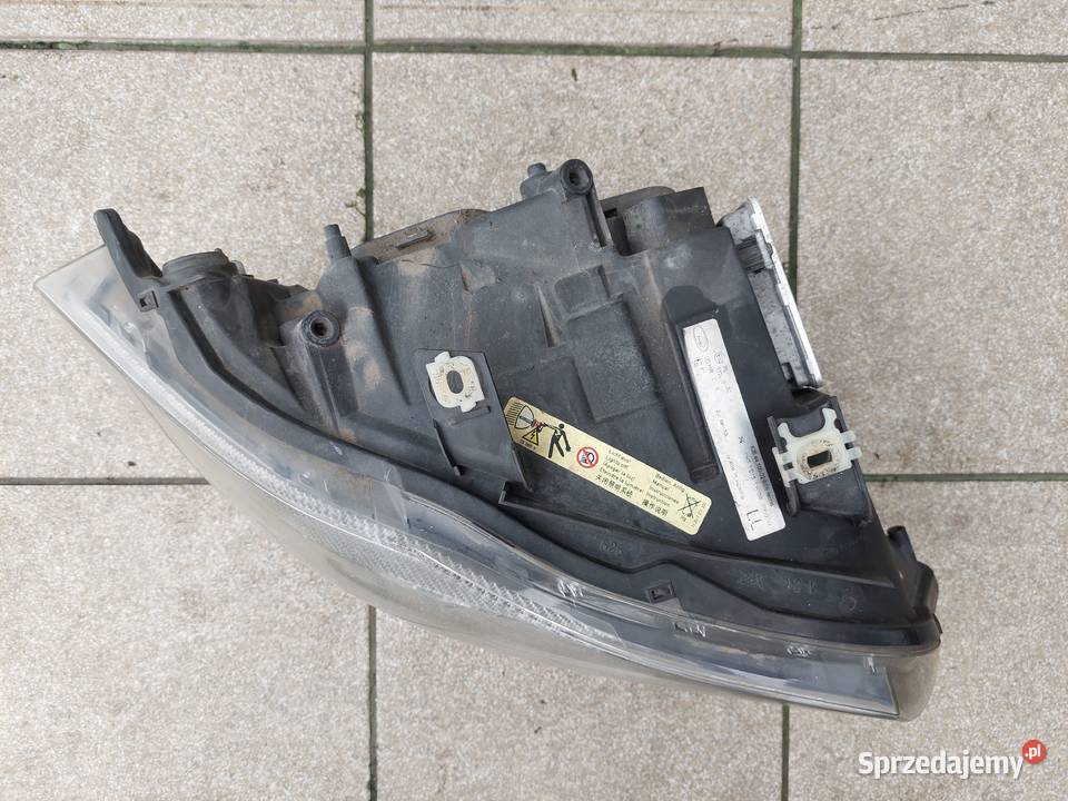 BMW E90 E91 Lampa przód prawa Xenon Europa Lampy przednie Motoryzacja Bydgoszcz