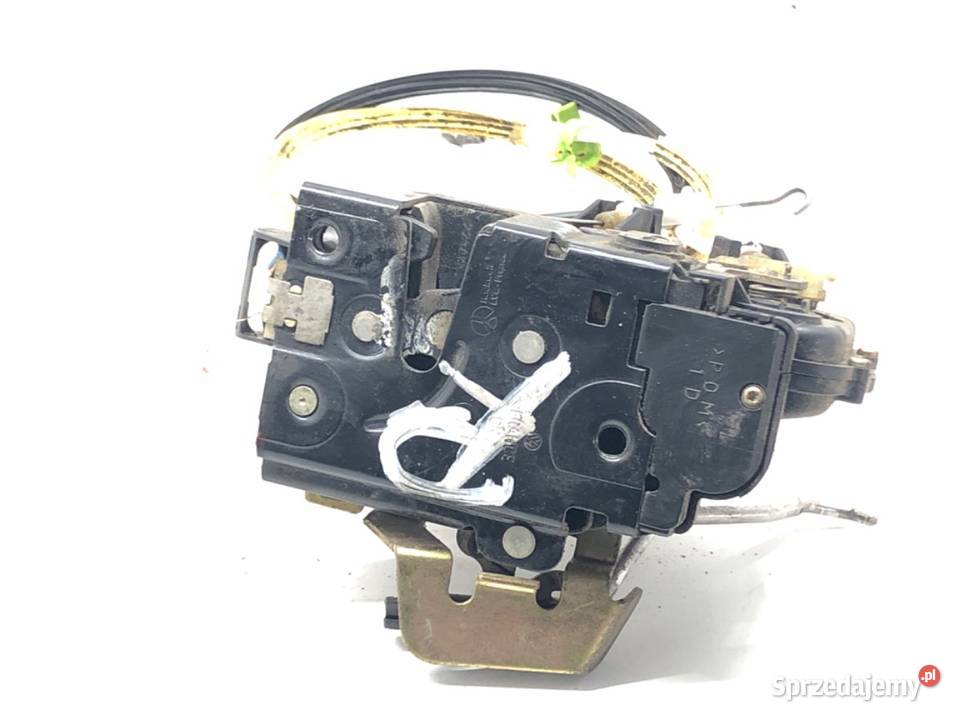 ZAMEK DRZWI PRAWY TYŁ AUDI A6 C5 Kombi 9705