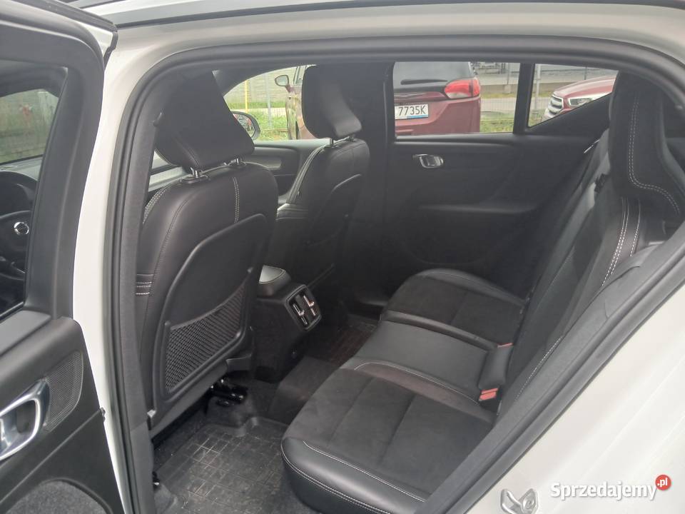 Sprzedam VOLVO XC40 2018 RDESIGN Koszalin