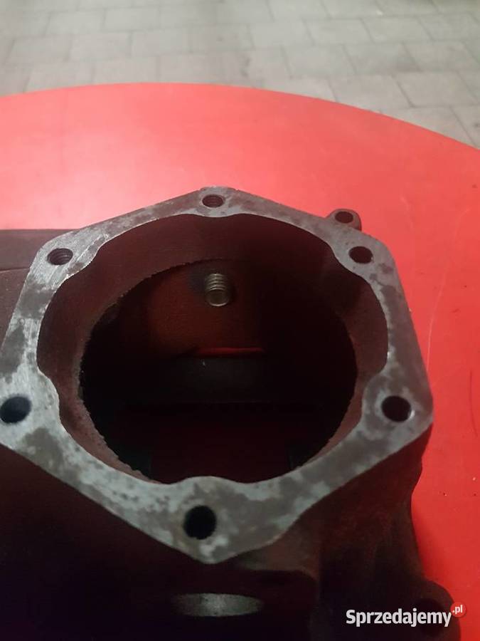 501702025 Pokrywa skrzyni biegów MTZ