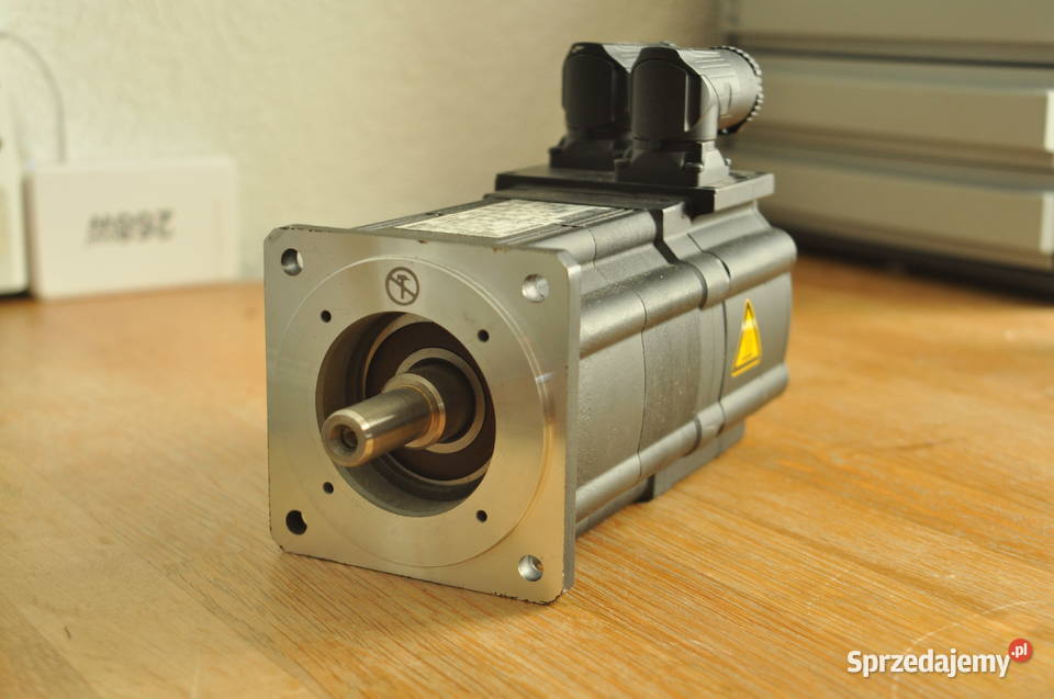 Silnik Servo 11KW Lenze MCS 09F38RS0B0 Osieki