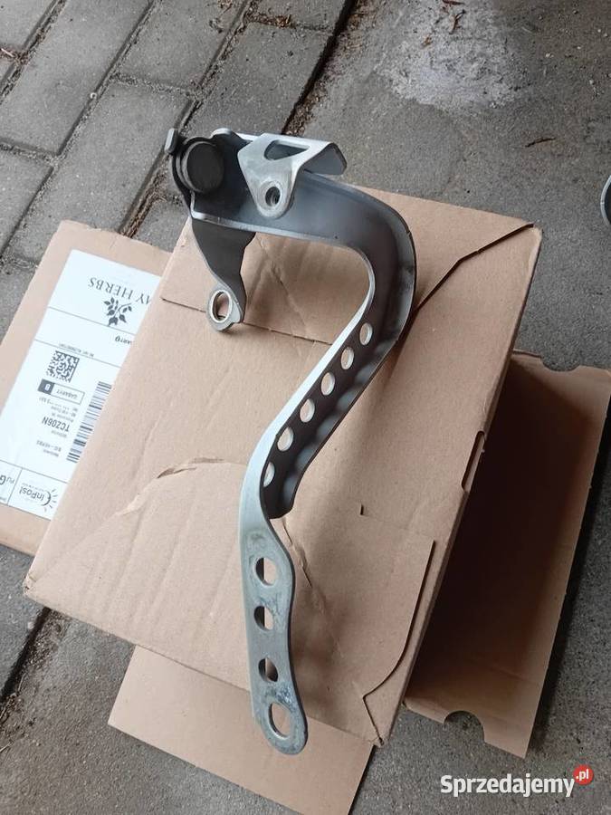 Toyota AYGO II zawias maski LEWYPRAWY Rok produkcji 2014 Tczew