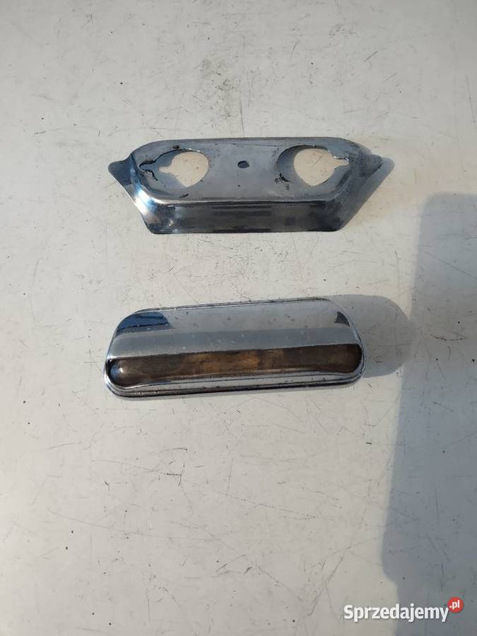 FIAT 125P LAMPA TABLICY REJESTRACII Z OSŁONĄ osobowe Lampki tablicy rejestracyjnej Świdnik