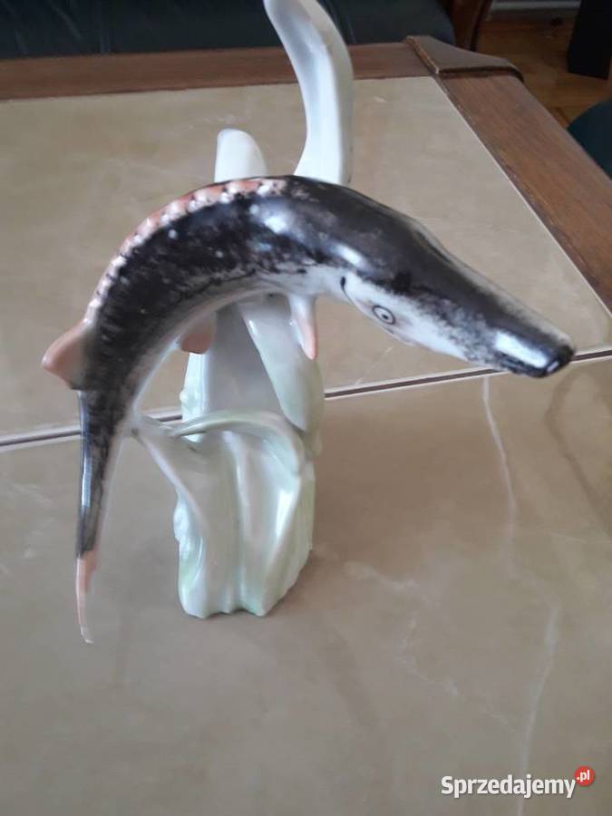 Figurka porcelanowa jesiotr sygnowana lata 60 te Janów Lubelski sprzedam