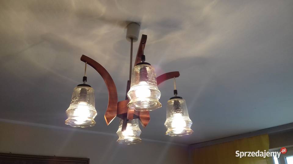 Żyrandol czteroramienny drewniany do sprzedania