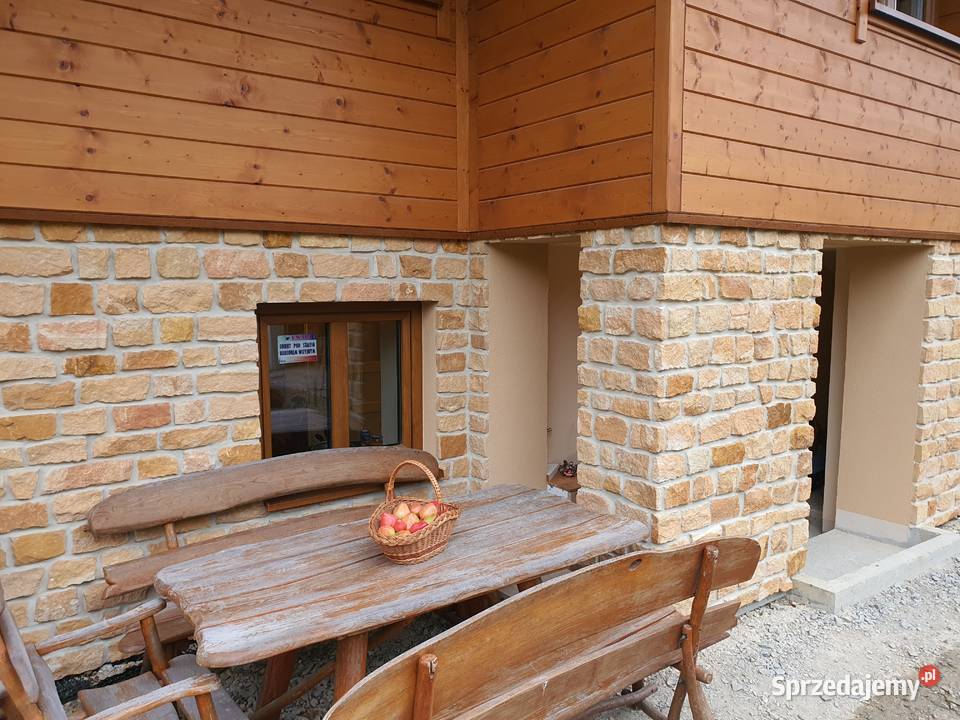 Żółty kamień elewacyjny na dom ściany elewacje z