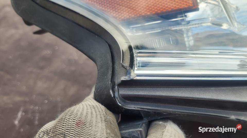 Lexus RX III 12 REFLEKTOR PRAWY LAMPA PRAWA